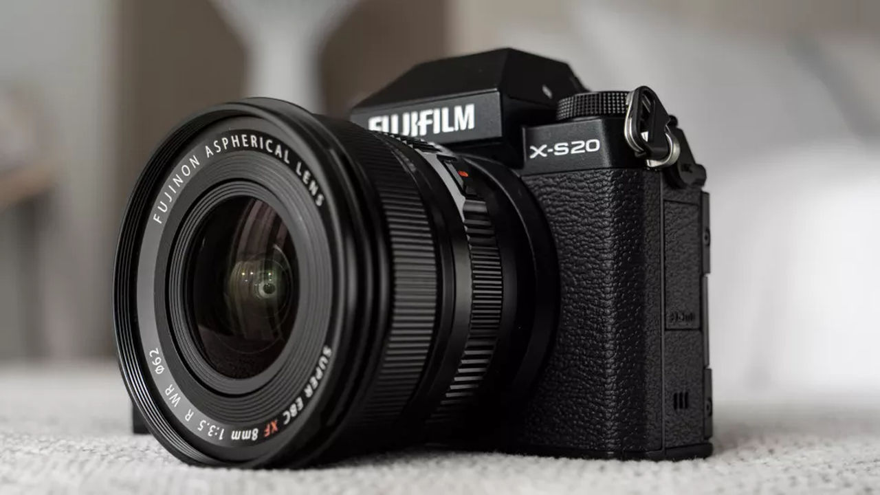 Fujifilm X S20