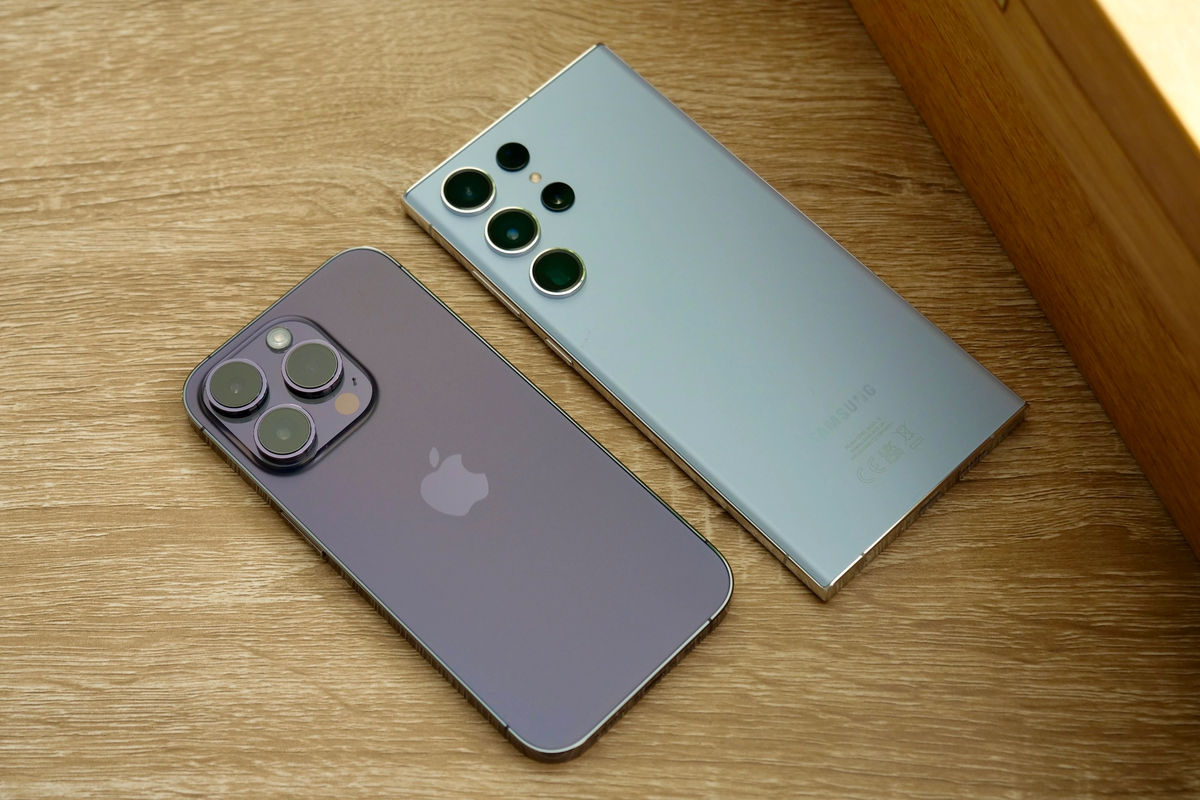 Galaxy S24 Ultra dan iPhone 15 Pro Max Dikabarkan Akan Mendapatkan Peningkatan Premium 1 Galaxy S23 Ultra and iPhone 14 Pro