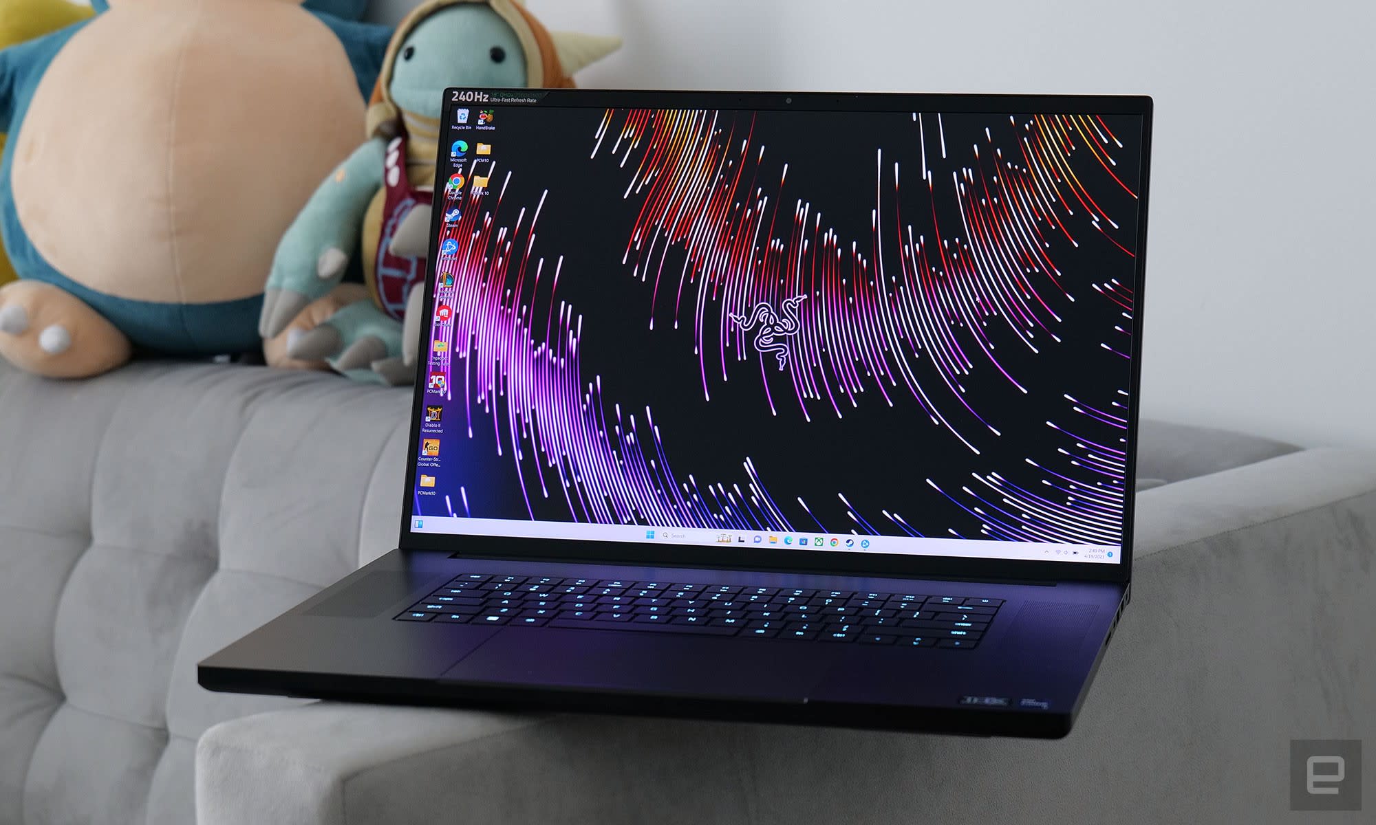 Review Razer Blade 18: Laptop Gaming Monster dengan Harga Tinggi 1 razer blade 18