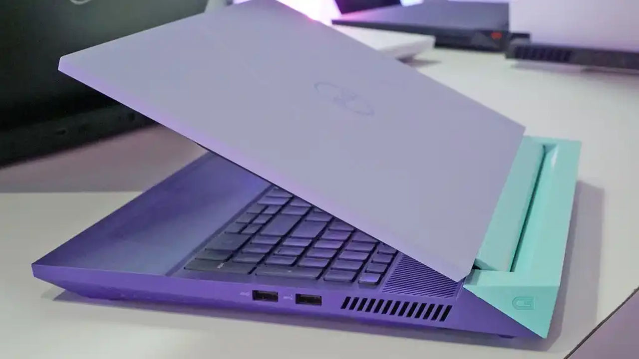 Review Dell G15 : Desain yang Menarik dengan Opsi Warna yang Berbeda 1 Review Dell G15