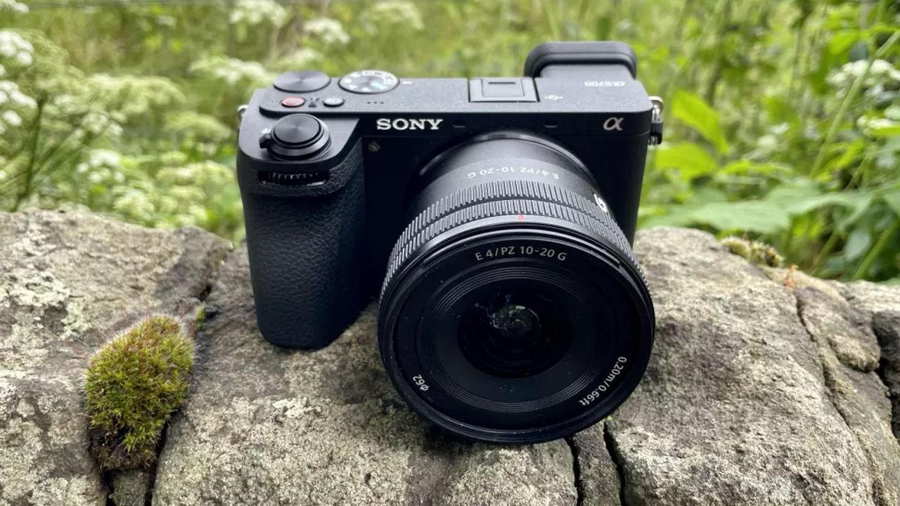 Sony A7C II: Peningkatan Signifikan dalam Tubuh Kecil 1 Sony A7C II