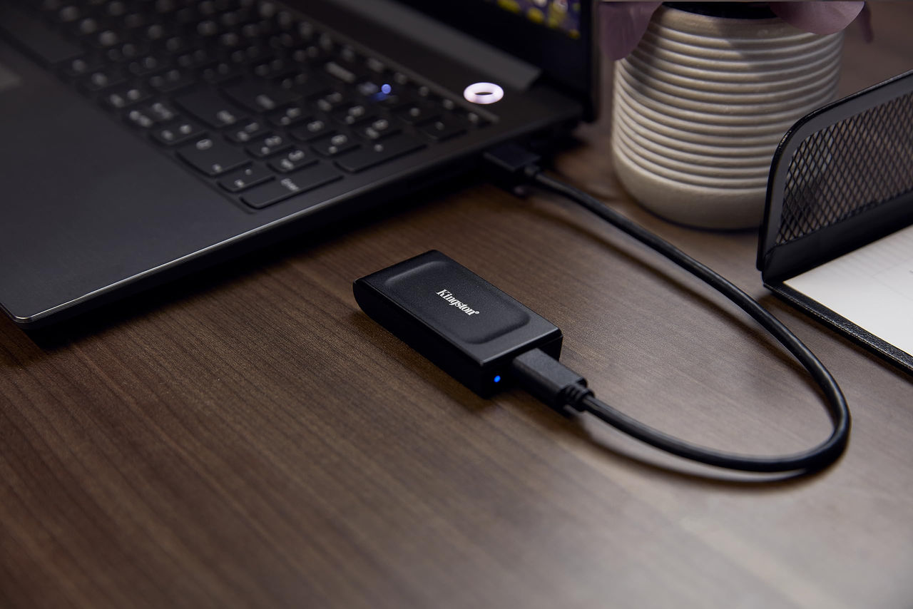 Review Kingston XS1000: SSD Portabel Terjangkau dengan Performa Luar Biasa 1 Kingston XS1000