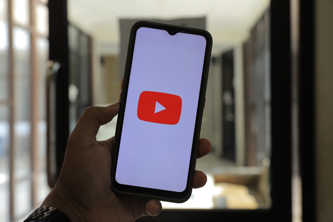 YouTube Uji Coba Tombol 'Subscribe' Berpendar Ketika Pembuat Konten Minta Berlangganan 1 Youtube 3