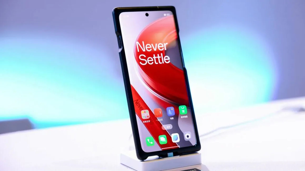 OnePlus 12 Akan Hadir Dengan Sensor Sony LYTIA 50 MP dan Layar OLED Terkini 1 oneplus 12 Preview 2