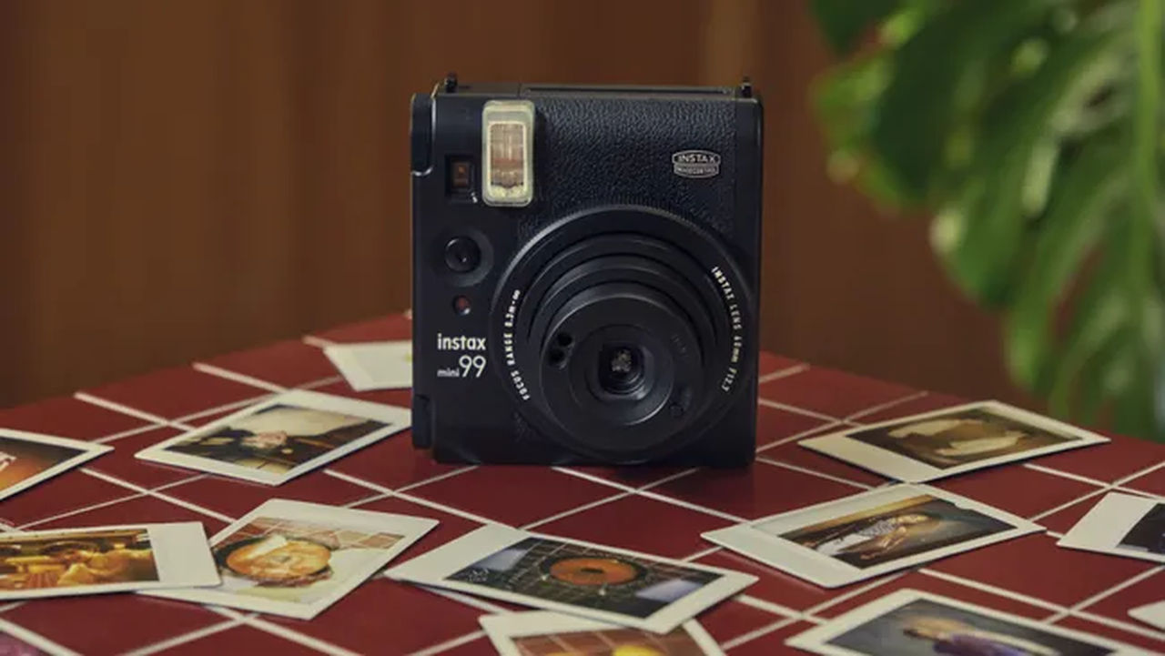 Preview Fujifilm Instax Mini 99: Kamera Instan dengan Efek Kreatif Unik 1 Fujifilm Instax Preview