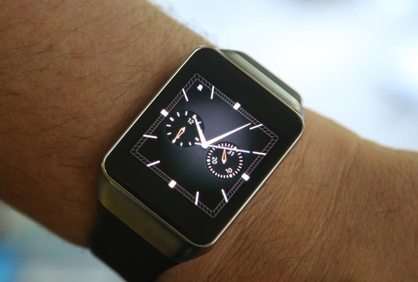 Samsung Rencanakan Peluncuran Galaxy Watch Berbentuk Persegi, Mirip dengan Apple Watch 1 Samsung Galaxy Watch Persegi Preview