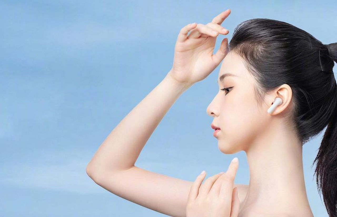 Meizu Hadirkan Blus 3 dan Blus 3 Pro, Seri TWS Terbaru dengan ANC dan Daya Tahan Baterai Hingga 38 Jam 1 Meizu Hadirkan Blus 3 dan Blus 3 Pro