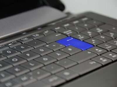cara memperbaiki keyboard pc yang error
