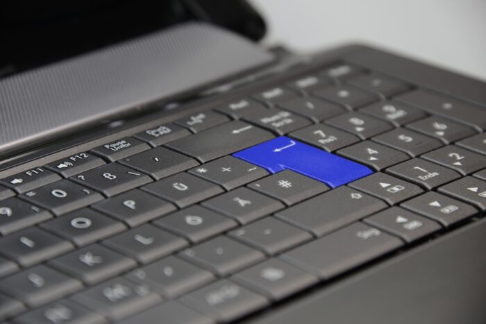 cara memperbaiki keyboard pc yang error