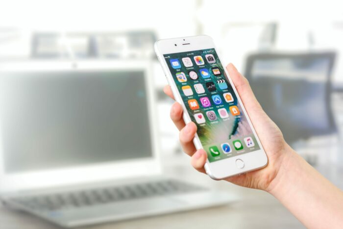 Cara Menghapus Kontak Iphone