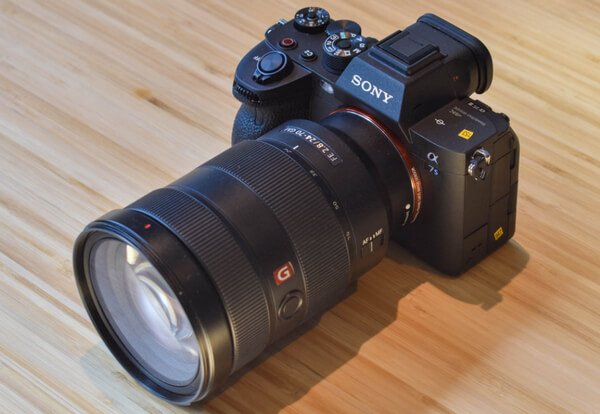 desain body Sony A7S III
