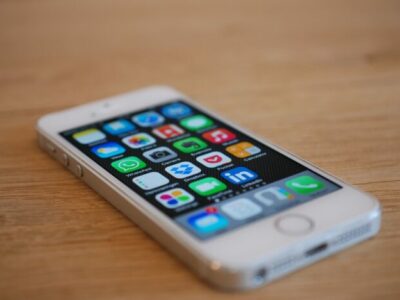 Menyembunyikan Aplikasi Iphone
